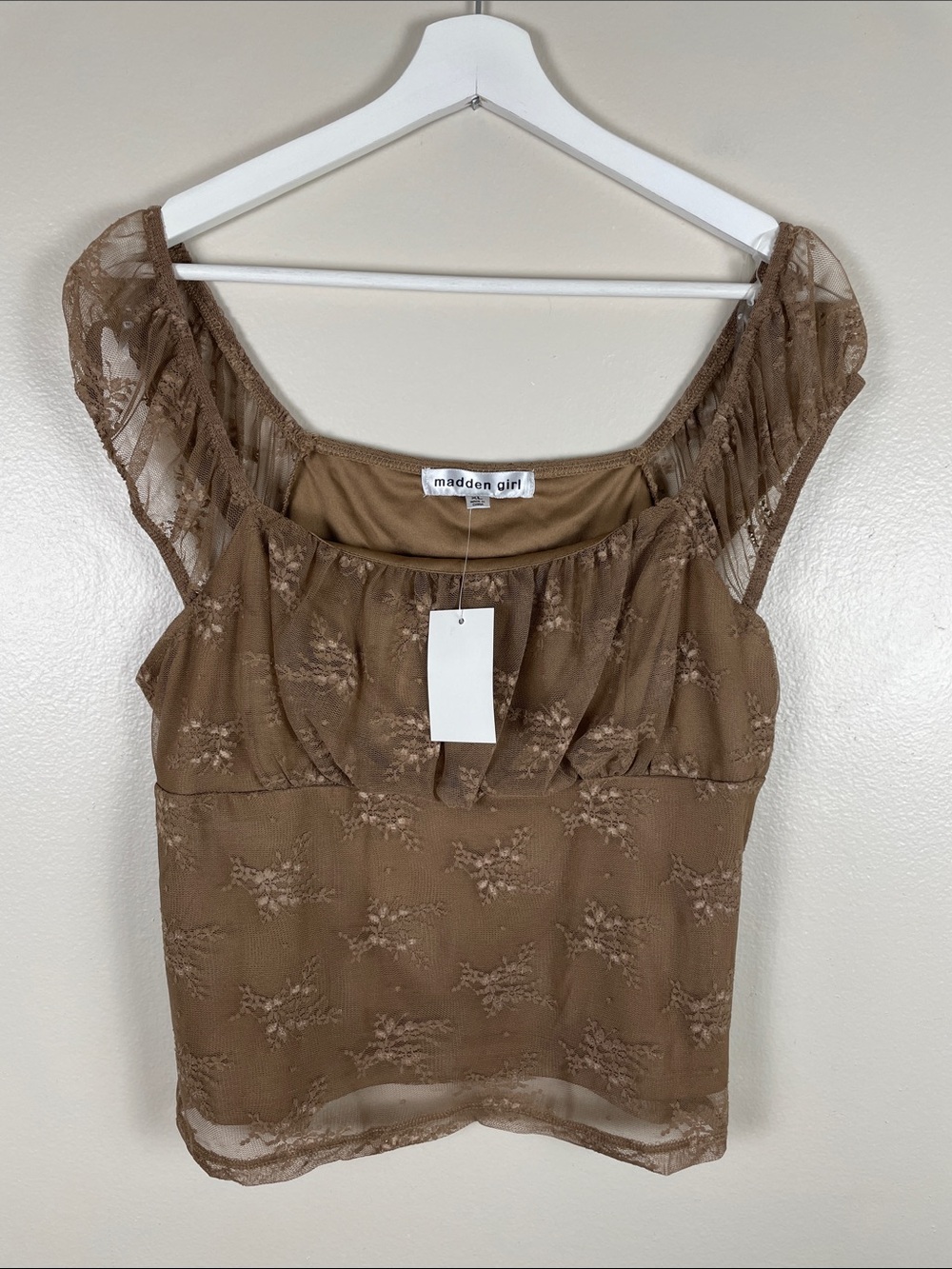 Madden Girl Lace Sleeve Top. XL
